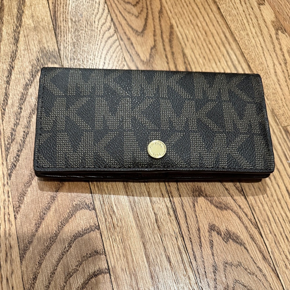 Michael Kors Trifold Wallet